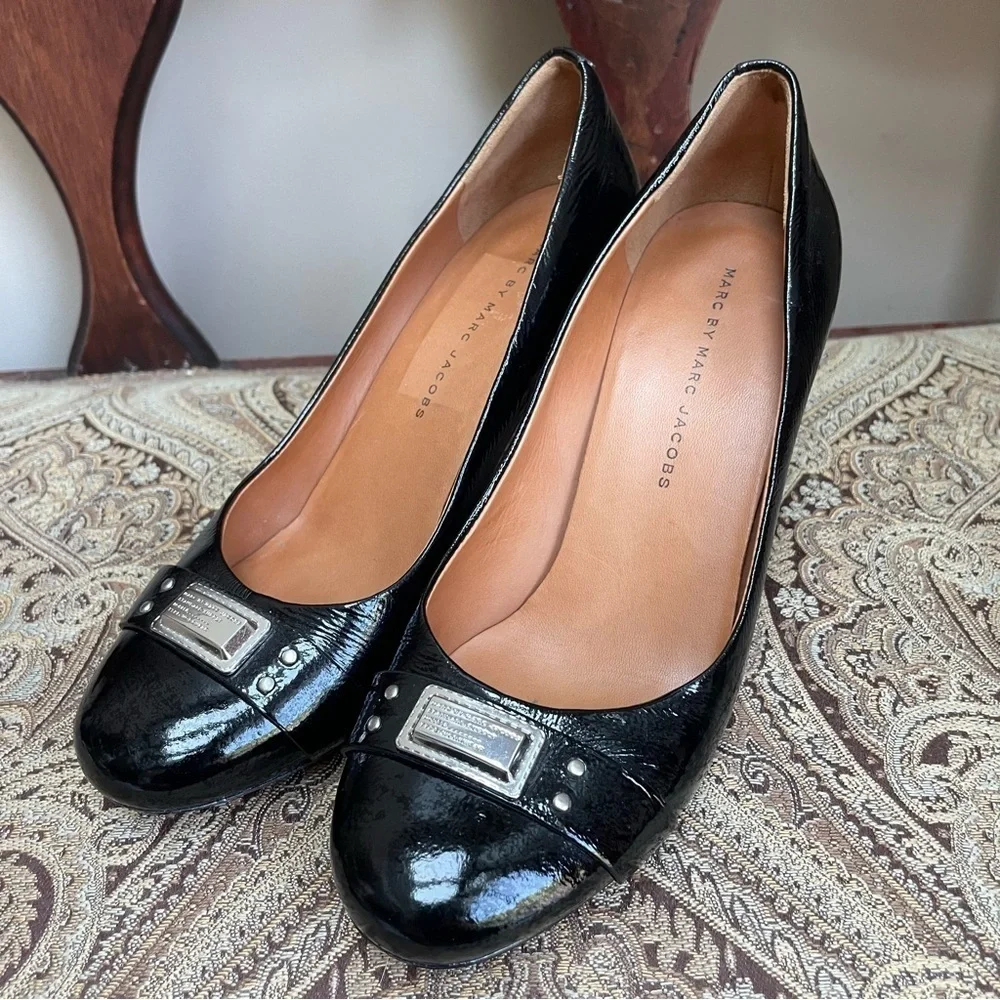 Marc By Marc Jacobs Black Patent Leather Glossy Pumps Heels Shoes Logo Size 8